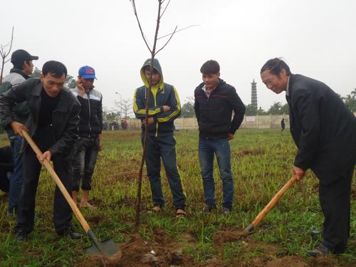 Hiến máu nhân đạo - Tết trồng cây của Đoàn trường CĐN Thủy sản Miền Bắc