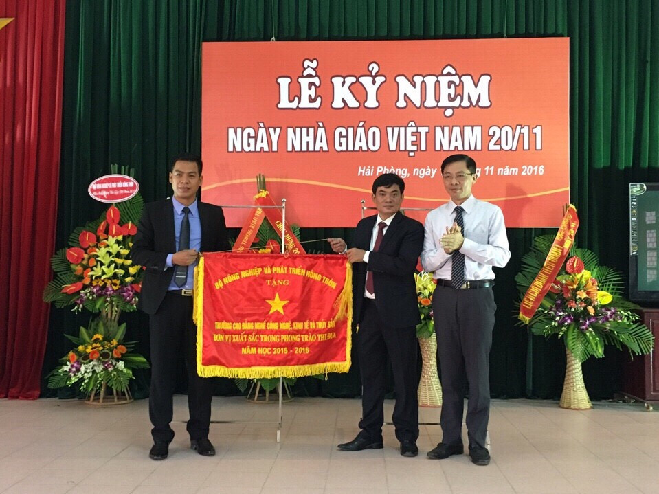 Lễ kỷ niệm 34 năm ngày Nhà giáo Việt Nam: Những thành tích đến từ sự nỗ lực không mệt mỏi